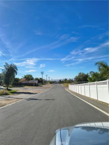 25325 Mountain Cliff Dr, Moreno Valley, CA 92557