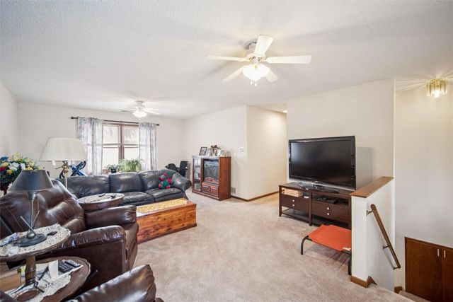 646 Marlou Parkway, Des Moines, IA 50320