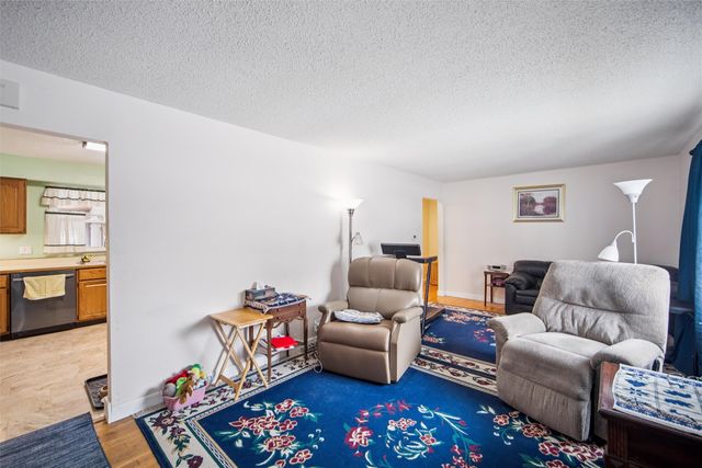 646 Marlou Parkway, Des Moines, IA 50320