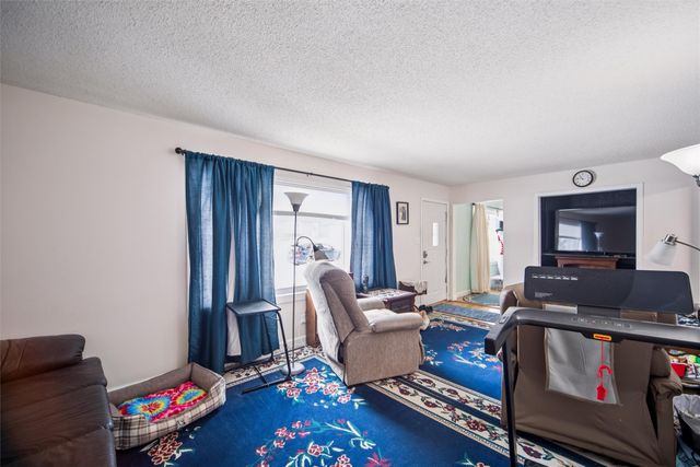 646 Marlou Parkway, Des Moines, IA 50320