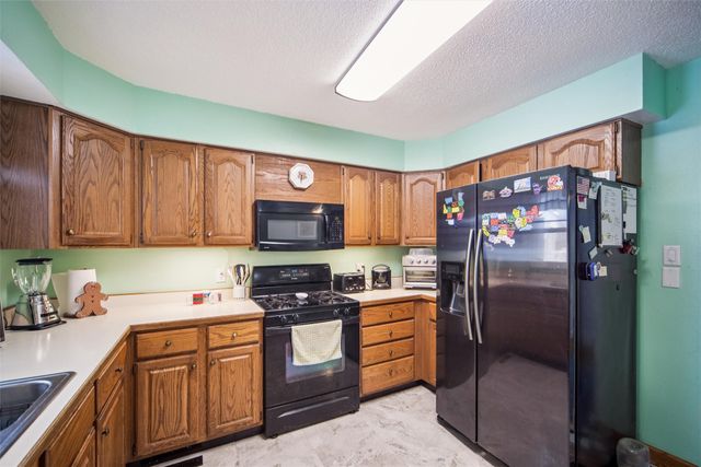 646 Marlou Parkway, Des Moines, IA 50320