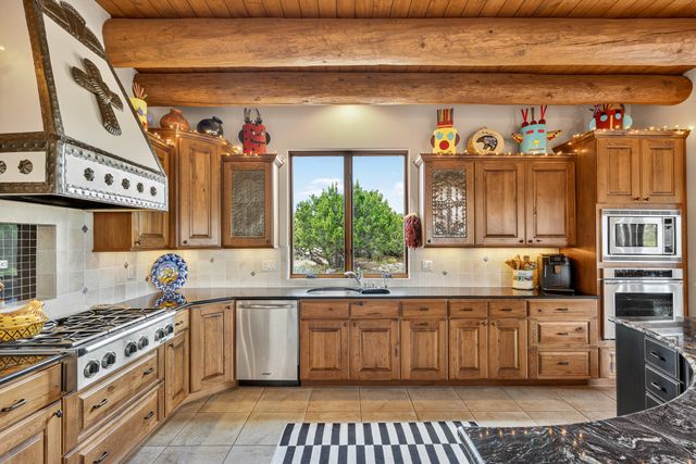 19 Sunrise Vista, Santa Fe, NM 87506