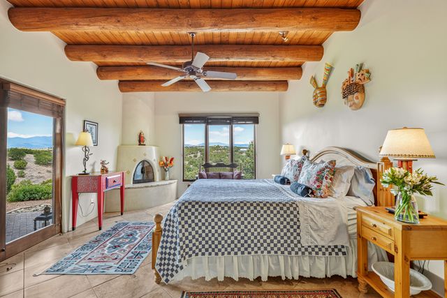 19 Sunrise Vista, Santa Fe, NM 87506