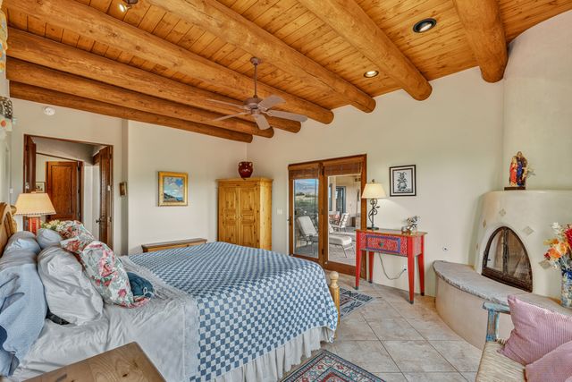 19 Sunrise Vista, Santa Fe, NM 87506