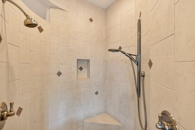 19 Sunrise Vista, Santa Fe, NM 87506