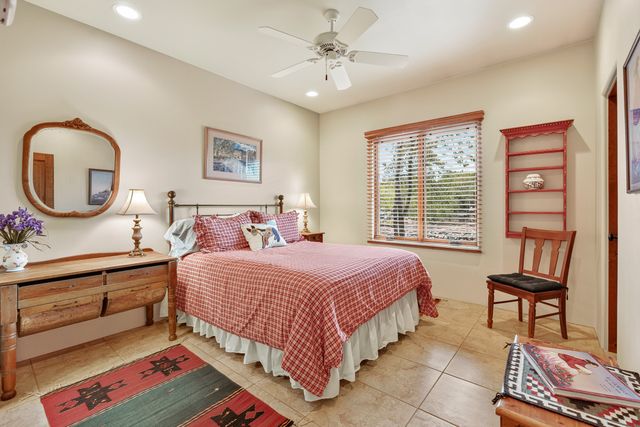19 Sunrise Vista, Santa Fe, NM 87506