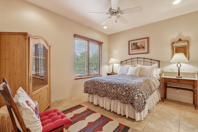 19 Sunrise Vista, Santa Fe, NM 87506