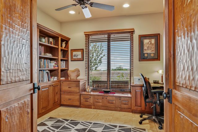 19 Sunrise Vista, Santa Fe, NM 87506