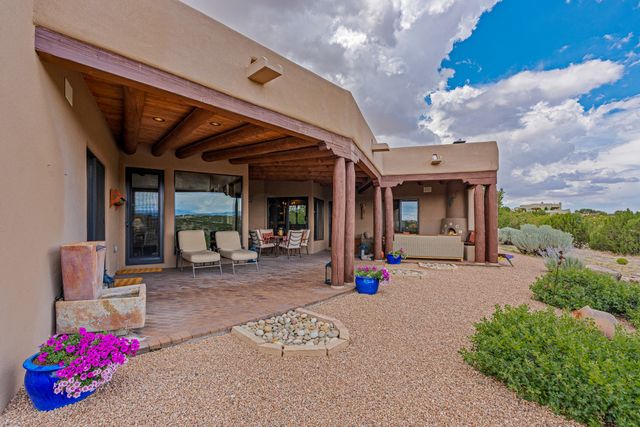 19 Sunrise Vista, Santa Fe, NM 87506
