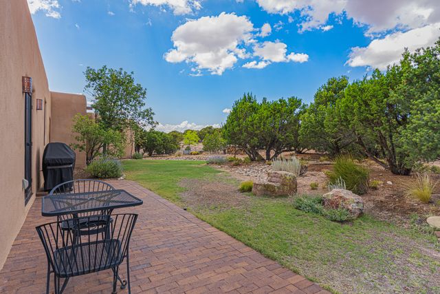 19 Sunrise Vista, Santa Fe, NM 87506