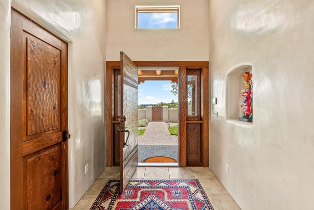 19 Sunrise Vista, Santa Fe, NM 87506