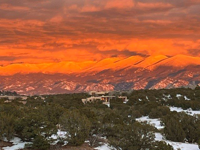 19 Sunrise Vista, Santa Fe, NM 87506