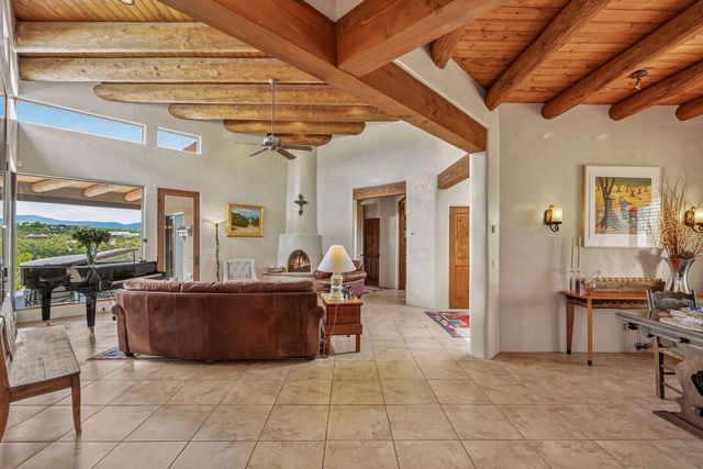 19 Sunrise Vista, Santa Fe, NM 87506
