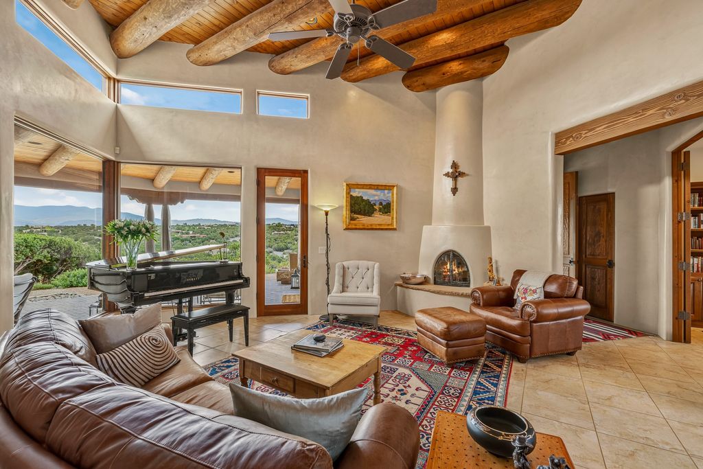 19 Sunrise Vista, Santa Fe, NM 87506