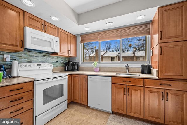 7105 ORA GLEN CT, Greenbelt, MD 20770