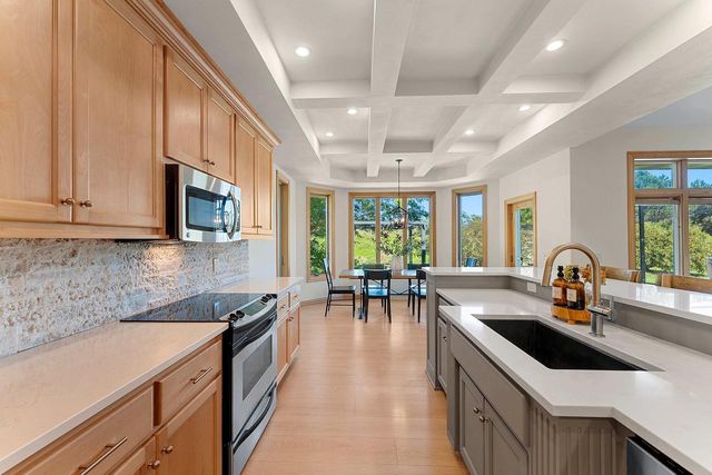 W2562 FONTANA WAY, Appleton, WI 54915