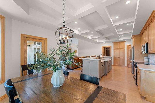 W2562 FONTANA WAY, Appleton, WI 54915