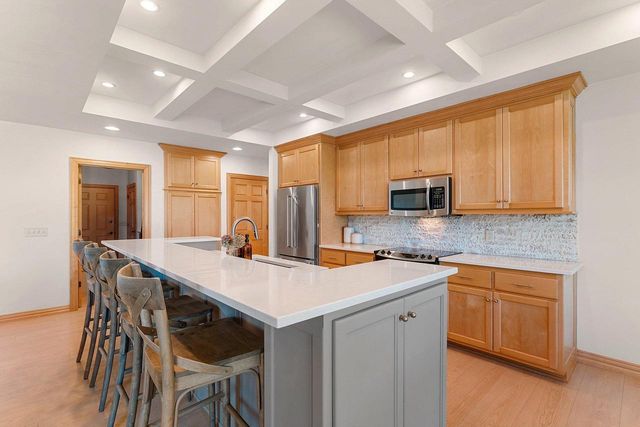 W2562 FONTANA WAY, Appleton, WI 54915