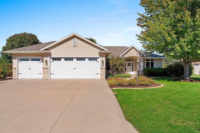 W2562 FONTANA WAY, Appleton, WI 54915