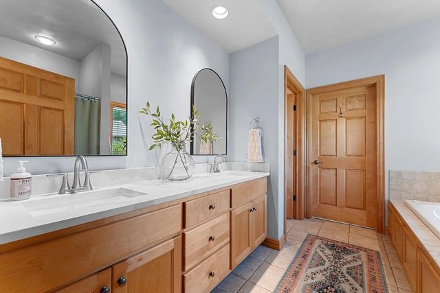 W2562 FONTANA WAY, Appleton, WI 54915