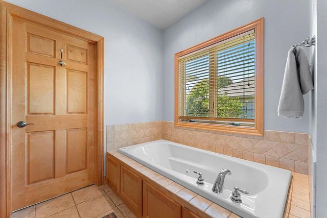 W2562 FONTANA WAY, Appleton, WI 54915