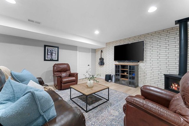 W2562 FONTANA WAY, Appleton, WI 54915