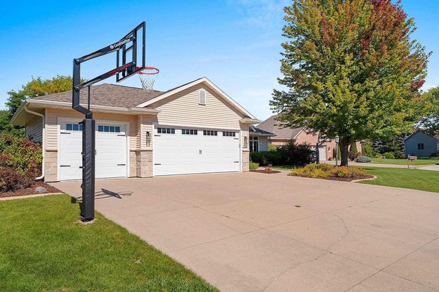 W2562 FONTANA WAY, Appleton, WI 54915