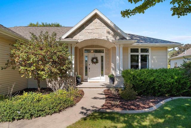 W2562 FONTANA WAY, Appleton, WI 54915