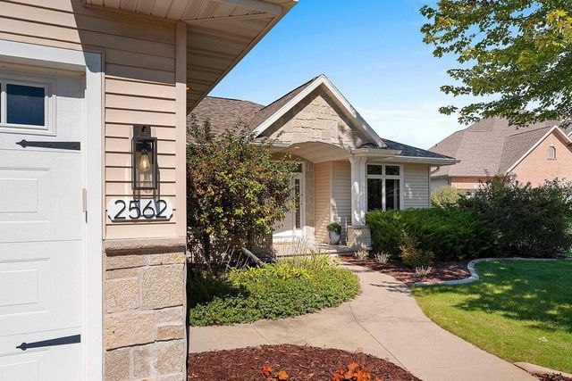 W2562 FONTANA WAY, Appleton, WI 54915
