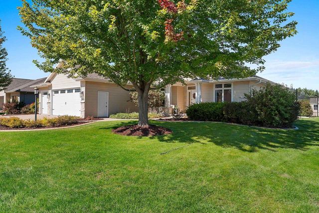 W2562 FONTANA WAY, Appleton, WI 54915