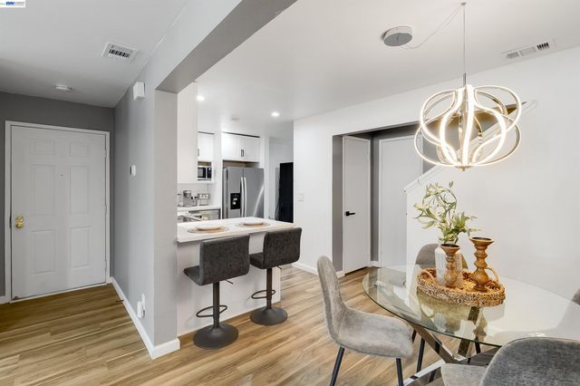 5025 Valley Crest Dr 147, Concord, CA 94521