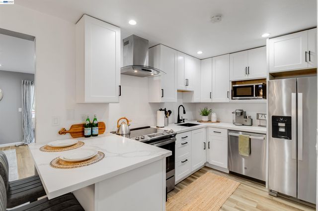 5025 Valley Crest Dr 147, Concord, CA 94521