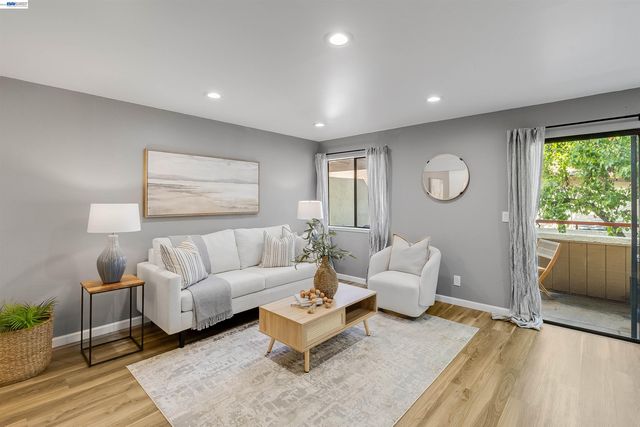 5025 Valley Crest Dr 147, Concord, CA 94521