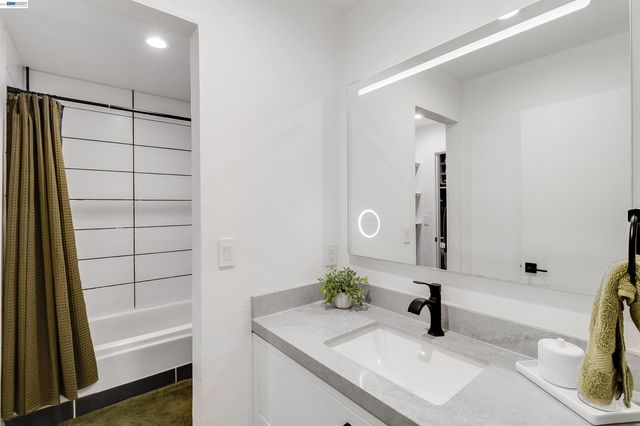 5025 Valley Crest Dr 147, Concord, CA 94521