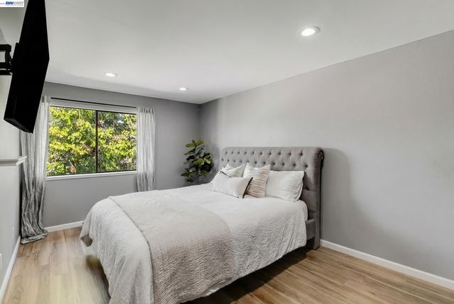 5025 Valley Crest Dr 147, Concord, CA 94521