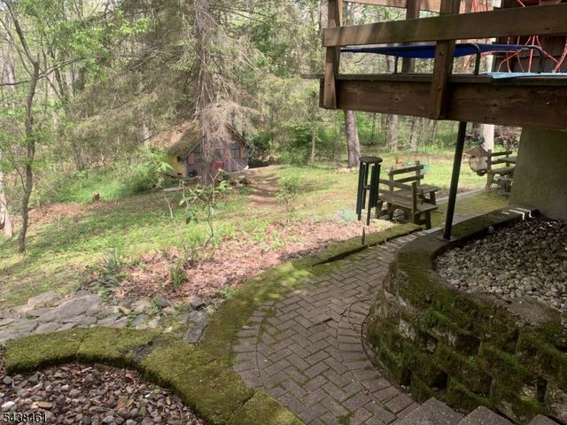 4 Pine Tree Ln, Chester Twp., NJ 07930