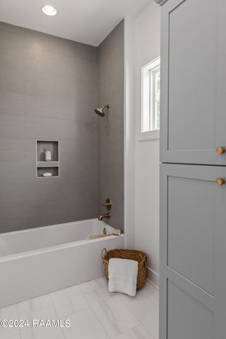 120 Mayberry Grove Street, Youngsville, LA 70592