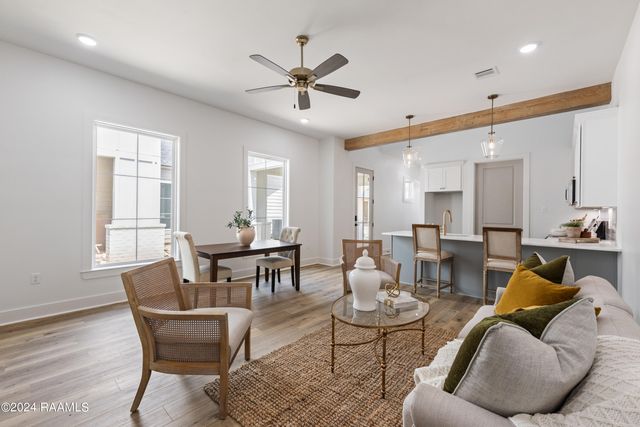 120 Mayberry Grove Street, Youngsville, LA 70592