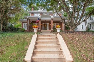 1102 Hawthorne Road, Winston-salem, NC 27103