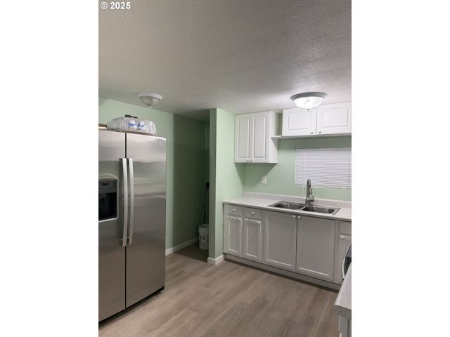 7409 Se 82ND Ave 4, Portland, OR 97266