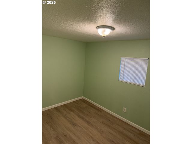 7409 Se 82ND Ave 4, Portland, OR 97266