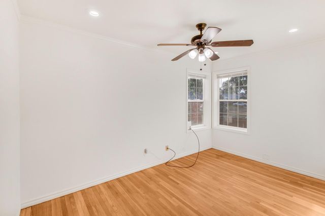 136 Village Rd, Modesto, CA 95354