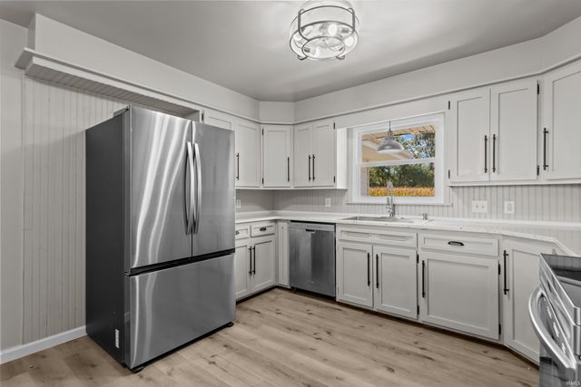 5135 W 100 N, Kokomo, IN 46901