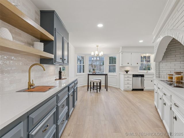 7432 E 68th Place, Tulsa, OK 74133