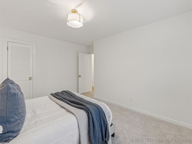 7432 E 68th Place, Tulsa, OK 74133