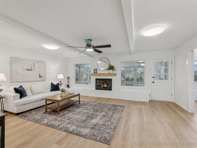 7432 E 68th Place, Tulsa, OK 74133