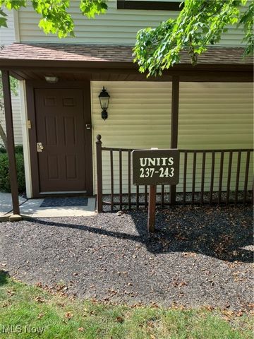237 Greenbriar Court, Euclid, OH 44143