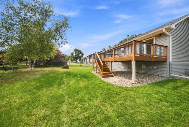 2643 Guthrie Avenue N, Oakdale, MN 55128