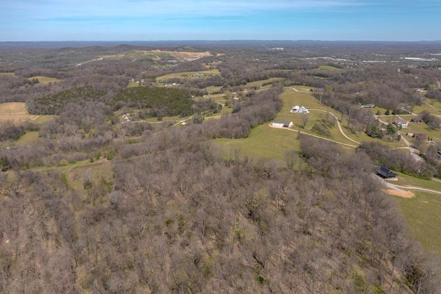 1690 Ramblewood Dr, Lewisburg, TN 37091