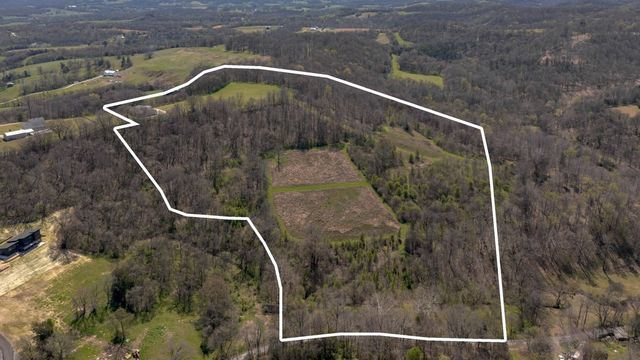 1690 Ramblewood Dr, Lewisburg, TN 37091